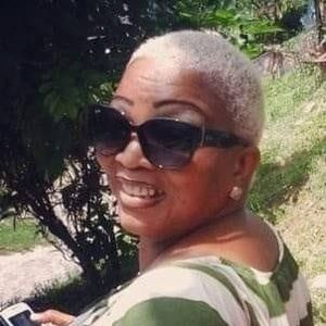 Meet your Posher, Maxine